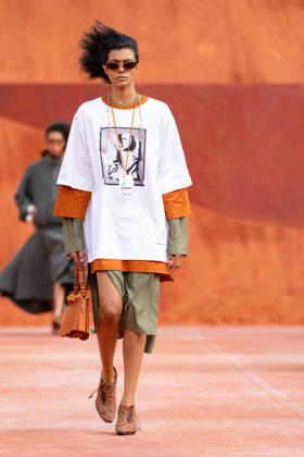 PFW Lacoste - Runway LZ A model walks the runway during the Lacoste Womenswear Spring Summer 2027 show as part of Paris Fashion Week on October 4, 2026 at Roland Garros in Paris, France. Photo by Laurent Zabulon ABACAPRESS.COM Copyright: xZabulonxLaurent ABACAx