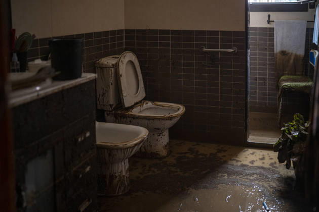 2 people killed as heavy rain hits parts of Spain BARCELONA, SPAIN - OCTOBER 4: An interior view of flooded house as floodwaters submerge streets following severe torrential rainfall in Montornes del Valles, Barcelona, Spain on October 4, 2026. Heavy rains triggered widespread flooding across Catalonia, leaving at least two people dead and one missing as emergency services responded to widespread disruptions. Lorena Sopena Lopez Anadolu Barcelona Spain. Editorial use only. Please get in touch for any other usage.  Copyright: x2026xAnadoluxLorenaxSopenaxLopezx