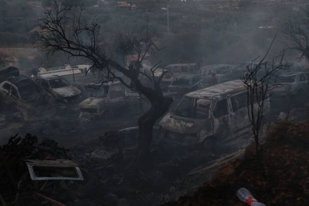 Israeli Settlers Set Fire To Olive Trees And Car Scrap Yard Near Silwad SILWAD, WEST BANK, PALESTINE OCTOBER 4, 2026: Israeli settlers set fire to olive trees and a car scrap yard between the villages of Ein Yabrud and Silwad, according to the information provided. The owner of the repair shop said more than 50 cars were destroyed in the fire. The incident occurred amid ongoing attacks targeting Palestinian property and agricultural land in the area. Fires affecting olive trees and other Palestinian property have also been reported in areas around Silwad. Ramallah Palestine, State of Copyright: x xSalmanxMohsenxAlkhatibx xJNAxPressx
