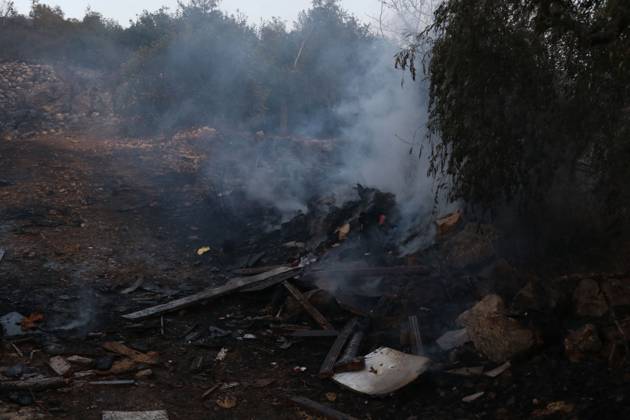 Israeli Settlers Set Fire To Olive Trees And Car Scrap Yard Near Silwad SILWAD, WEST BANK, PALESTINE OCTOBER 4, 2026: Israeli settlers set fire to olive trees and a car scrap yard between the villages of Ein Yabrud and Silwad, according to the information provided. The owner of the repair shop said more than 50 cars were destroyed in the fire. The incident occurred amid ongoing attacks targeting Palestinian property and agricultural land in the area. Fires affecting olive trees and other Palestinian property have also been reported in areas around Silwad. Ramallah Palestine, State of Copyright: x xSalmanxMohsenxAlkhatibx xJNAxPressx