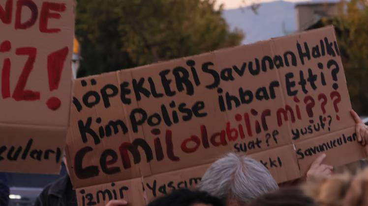 October 4, 2026, Izmir, ToÂ¼rkiye: IZMIR, TURKEY Ã¢â‚¬ OCTOBER 4, 2026: Animal rights activists staged a protest in Izmir on World Animal Protection Day, opposing the decision to round up and euthanize stray animals. Members of the Izmir Right to Life Advocates gathered in front of Alsancak Train Station in the Konak district and protested against the Law Amending the Animal Protection Act, which was passed by the Grand National Assembly of Turkey on July 30, 2024, published in the Official Gazette on August 2, 2024, and entered into force. Activists marched from Alsancak Station along Cyprus Martyrs Street before gathering in front of the ToÂ¼rkan Saylan Cultural Center. Chanting slogans including Ã¢â‚¬oeNo to your laws, let the anima - ZUMAq101 20261004_zna_q101_121 Copyright: xTurgayxKilicx