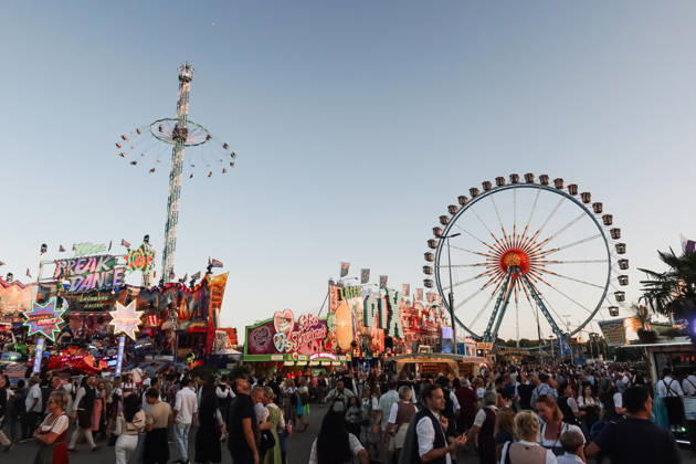 IPA89308778 - Munich, The 191st edition of Oktoberfest. Pictured: A view of the world s largest and most famous folk festival  Copyright: xAlessandroxBremecx xx IPA89308778