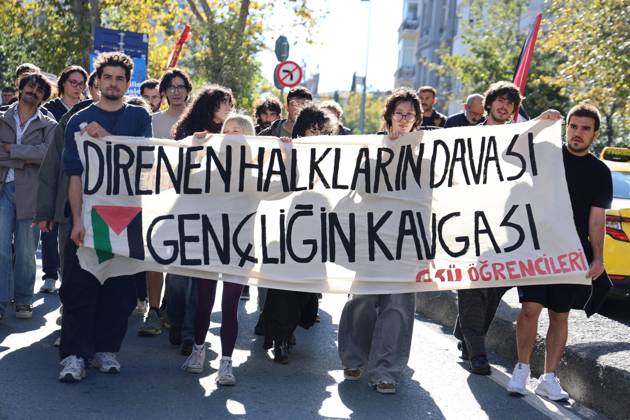 Pro-Palestinian protesters march through Istanbul ISTANBUL, TURKIYE, OCTOBER 4, 2026: Hundreds of demonstrators gather outside the Ataturk Cultural Center in Taksim before marching toward Dolmabahce during a protest organized by the Palestine Action Committee marking three years since the start of the Gaza war. Participants carried Palestinian flags and called for a full embargo on Israel and an end to commercial and diplomatic ties. The march concluded with a statement by organizers in Dolmabahce. istanbul Türkiye Copyright: x xÖzlemxKarayücelx xJNAxPressx