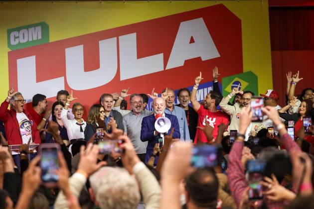 Lula s statement after the first round of the presidential election was decided. Sao Paulo, SP. 04.10.2026 - Elections-2026 - First statement by the president and candidate for re-election, Luiz Inacio Lula da Silva (PT) after the definition of the result of the first round of the election, at the Renaissance Hotel, on Paulista Avenue, central region of Sao Paulo, this Sunday, October 4, 2026.(Foto: Marina Uezima Brazil Photo Press Brazil Photo Press) INTERNATIONAL Sao Paulo Sao Paulo Brasil Copyright: xMarinaxUezimax