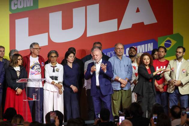 Lula s statement after the first round of the presidential election was decided. Sao Paulo, SP. 04.10.2026 - Elections-2026 - First statement by the president and candidate for re-election, Luiz Inacio Lula da Silva (PT) after the definition of the result of the first round of the election, at the Renaissance Hotel, on Paulista Avenue, central region of Sao Paulo, this Sunday, October 4, 2026.(Foto: Marina Uezima Brazil Photo Press Brazil Photo Press) INTERNATIONAL Sao Paulo Sao Paulo Brasil Copyright: xMarinaxUezimax