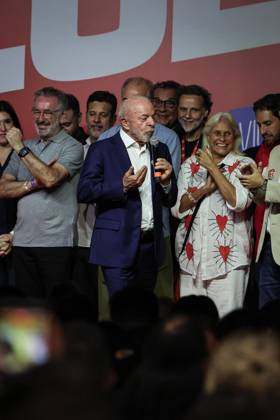 RECORD DATE NOT STATED Presidente Lula em coletiva de Imprensa SoO PAULO (SP), Oct. 4, 2026 POLITICS ELECTIONS President Luiz Inacio Lula da Silva at a press conference following the vote count and the confirmation of a runoff election on Sunday night (4). IMAGO Andre Pera Sao Paulo Brasil Copyright: xAndrexPerax