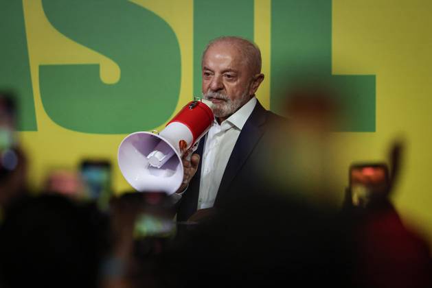 RECORD DATE NOT STATED Presidente Lula em coletiva de Imprensa SoO PAULO (SP), Oct. 4, 2026 POLITICS ELECTIONS President Luiz Inacio Lula da Silva at a press conference following the vote count and the confirmation of a runoff election on Sunday night (4). IMAGO Andre Pera Sao Paulo Brasil Copyright: xAndrexPerax