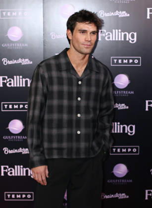 October 4, 2026, New York, Ny, United States: KJ Apa attends the New York Premiere of Falling . Held at The SAG-AFTRA Foundation Robin Williams Center in New York. Zuma Press. October 4, 2026. New York United States - ZUMAp281 20261004_zea_p281_012 Copyright: xPhotoxImagexPressx