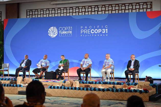 ANTHONY ALBANESE PRECOP MEETING, Vanuatu™s Prime Minister Jotham Napat, Fiji™s Prime Minister Sitiveni Rabuka, Timor-Leste™s President Jose Ramos Horta, Nauru™s President David Adeang, Australia™s Prime Minister Anthony Albanese and Solomon Islands Prime Minister Matthew Wale during a traditional welcome ceremony during the Pre-Cop31 meeting in Fiji, Monday, October 5, 2026. ( NO ARCHIVING NADI Fiji Copyright: xMICKxTSIKASx 20261005158602180747