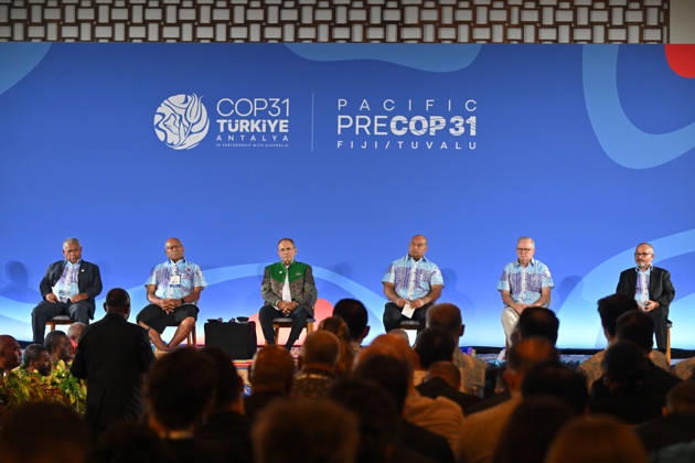 ANTHONY ALBANESE PRECOP MEETING, Vanuatu™s Prime Minister Jotham Napat, Fiji™s Prime Minister Sitiveni Rabuka, Timor-Leste™s President Jose Ramos Horta, Nauru™s President David Adeang, Australia™s Prime Minister Anthony Albanese and Solomon Islands Prime Minister Matthew Wale during a traditional welcome ceremony during the Pre-Cop31 meeting in Fiji, Monday, October 5, 2026. ( NO ARCHIVING NADI Fiji Copyright: xMICKxTSIKASx 20261005142616339348