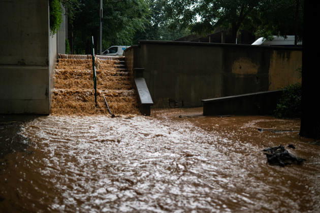 Heavy rains in Catalonia cause widespread disruption. A flooded street in the Nou Barris neighborhood on October 5, 2026, in Barcelona, Catalonia, Spain. Rain and storms will once again shape the day on Monday, though with less intensity than over the weekend, with yellow and orange alerts in effect at times in some areas of the country, and even a red alert remaining in effect until 10 a.m. in Barcelona, with a cumulative rainfall of 90 L m². OCTOBER 5, 2026 Lorena Sopê Barcelona, Catalonia, Spain  Copyright: xLorenaxSopÃªnax 7822389