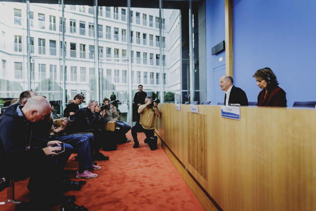 L R Olaf Scholz, former Federal Chancellor and Co-Chair of the ENSK, and Laura Chinchilla Miranda, former President of Costa Rica and Co-Chair of the ENSK, photographed during the press conference to introduce the North-South Commission on Development Policy in Berlin, October 5, 2026, Berlin, Germany Copyright: xFlorianxGaertnerx