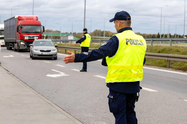 The meeting between Martynas Katelynas and Marcin Kierwinski at the Budzisko Border Control Point on October 5, 2026, in Budzisko Copyright: xTeodorasxBiliūnas BNSx