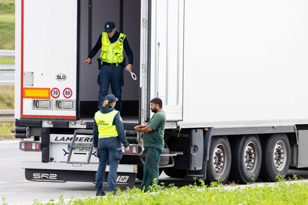 The meeting between Martynas Katelynas and Marcin Kierwinski at the Budzisko border checkpoint on October 5, 2026, in Budzisko Copyright: xTeodorasxBiliūnas BNSx