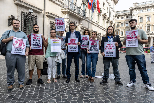 October 5, 2026, Rome, Italia, Italy: Europa Secretary Riccardo Magi participates in the flash mob against the electoral law in front of Palazzo Chigi, Rome 05 10 2026 Rome Italy  - ZUMAa289 20261005_zia_a289_114 Copyright: xFrancescoxFotiax xAgfx
