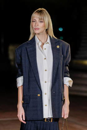 Angèle at the photocall for the Chanel Spring Summer 2027 Women’s Ready-to-Wear Collection show during Paris Fashion Week (PFW) at the Grand Palais in Paris, France, on October 5, 2026. Olivier Borde, Bestimage. Photocall at the Chanel Women’s Ready-to-Wear Spring Summer 2027 show as part of Paris Fashion Week on October 5, 2026, in Paris, France. Paris, France Copyright: xOLIVIERxBORDEx xBESTIMAGExOLIVIERxBORDEx xBESTIMAGEx