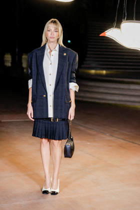 Angèle at the photocall for the Chanel Spring Summer 2027 Women’s Ready-to-Wear Collection show during Paris Fashion Week (PFW) at the Grand Palais in Paris, France, on October 5, 2026. Olivier Borde, Bestimage. Photocall at the Chanel Women’s Ready-to-Wear Spring Summer 2027 show as part of Paris Fashion Week on October 5, 2026, in Paris, France. Paris, France Copyright: xOLIVIERxBORDEx xBESTIMAGExOLIVIERxBORDEx xBESTIMAGEx