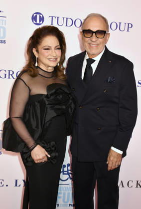 NEW YORK, NY - OCTOBER 5: Gloria Estefan and Emilio Estefan at the 41st Annual Great Sports Legends Dinner on October 5, 2026 at the New York Hilton in New York City. Copyright: xmpi099x