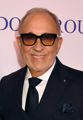NEW YORK, NY - OCTOBER 5: Emilio Estefan at the 41st Annual Great Sports Legends Dinner on October 5, 2026 at the New York Hilton in New York City. Copyright: xmpi099 MediaPunchx