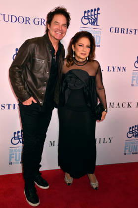 NEW YORK, NY - OCTOBER 5: Patrick Monahan and Gloria Estefan at the 41st Annual Great Sports Legends Dinner on October 5, 2026 at the New York Hilton in New York City. Copyright: xmpi099 MediaPunchx