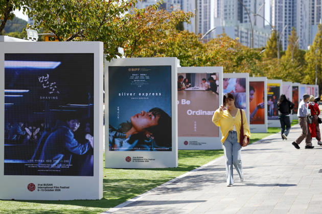 people visit the Busan International Film Festival, South Korea People walk near the Busan Cinema Center, the main venue of the 31st Busan International Film Festival (BIFF), in Busan, South Korea, on October 06, 2026. Busan South Korea Copyright: xMatrixxImages JungxUi-Chelx