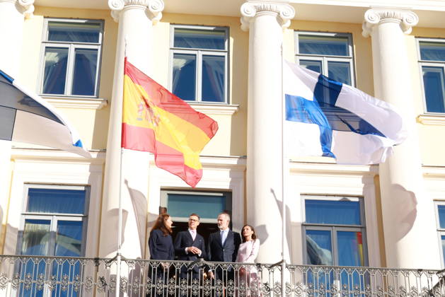 October 6, 2026, Espoo, Espoo, Finland: President ALEXANDER STUBB and his spouse SUZANNE INNES-STUBB welcome King FELIPE VI and Queen LETIZIA of Spain during the official welcoming ceremony marking the start of the royal couple s state visit to strengthen bilateral relations. Espoo Finland - ZUMAt172 20261006_zip_t172_004 Copyright: xJosexTabaresx