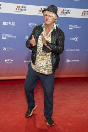 ABB FIRSTSTEPS: Detlev Buck appears on the red carpet at the 2026 FIRST STEPS Awards ceremony at the Theater des Westens on October 5, 2026, in Berlin, Germany