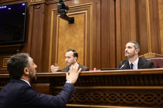 ARMENIA, YEREVAN - OCTOBER 6, 2026: President of the National Assembly Ruben Rubinyan (R) is pictured during the 2nd session of the Armenian National Assembly of the 9th convocation Yerevan Armenia  - ZUMAt113 20261006_zaa_t113_012 Copyright: xAlexanderxPatrinx