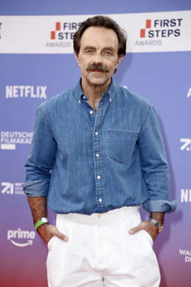 Aleksandar Jovanovic at the 27th First Steps Awards ceremony in 2026 at the Theater des Westens in Berlin, October 5, 2026 Foto:xN.xKubelkax xFuturexImagex first_steps_6031