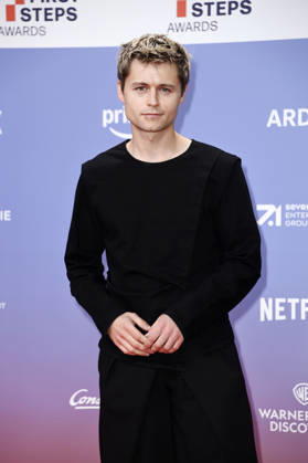 Tom Böttcher at the 27th First Steps Awards ceremony in 2026 at the Theater des Westens in Berlin, October 5, 2026 Foto:xN.xKubelkax xFuturexImagex first_steps_6073