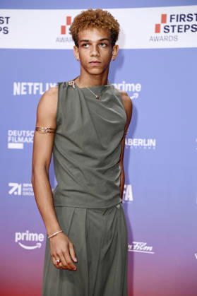 Salimou Thiam at the 27th First Steps Awards ceremony in 2026 at the Theater des Westens in Berlin, October 5, 2026 Foto:xN.xKubelkax xFuturexImagex first_steps_6200