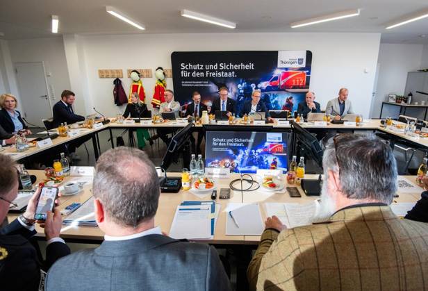 THURINGIA STATE GOVERNMENT HOLDS ITS FIRST SECUR Copyright: SaschaxFromm doc87wrs57hoo11jqz1nav0 ,EDITORIAL USE ONLY Copyright: SaschaxFromm