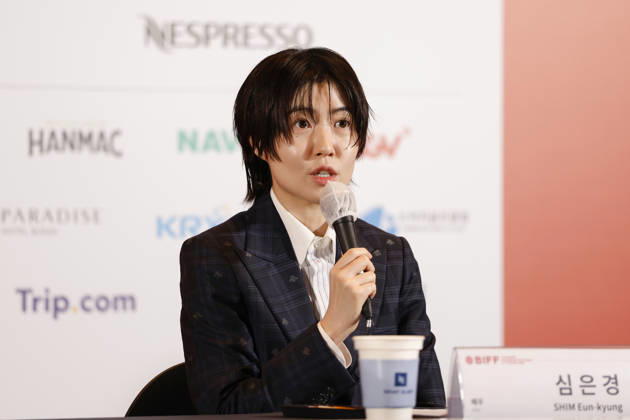 The Table: Day and Night cast at Busan International Film Festival South Korean actor Shim Eun-kyung speaks during a press conference for The Table: Day and Night, the opening film of the 31st Busan International Film Festival (BIFF), at the Busan Cinema Center in Busan, South Korea, on October 06, 2026. Busan South Korea Copyright: xMatrixxImages JungxUi-Chelx