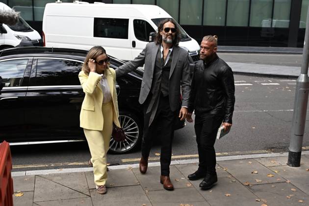 Russell Brand arrives at court for a preliminary hearing LONDON, UNITED KINGDOM - OCTOBER 6: British comedian and actor Russell Brand arrives at Southwark Crown Court for a preliminary hearing regarding rape and sexual assault charges in London, United Kingdom on October 6, 2026. Rasid Necati Aslim Anadolu London United Kingdom. Editorial use only. Please get in touch for any other usage.  Copyright: x2026xAnadoluxRasidxNecatixAslimx