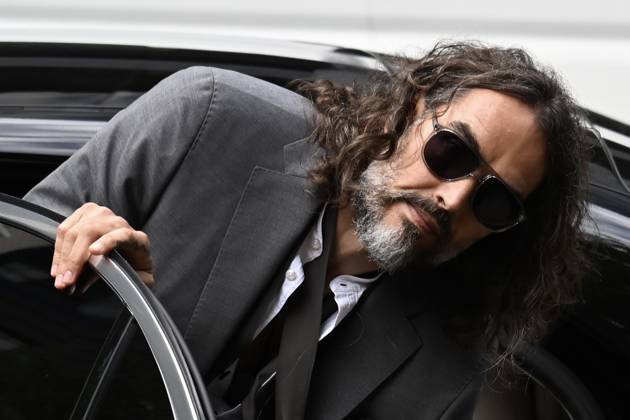 Russell Brand arrives at court for a preliminary hearing LONDON, UNITED KINGDOM - OCTOBER 6: British comedian and actor Russell Brand arrives at Southwark Crown Court for a preliminary hearing regarding rape and sexual assault charges in London, United Kingdom on October 6, 2026. Rasid Necati Aslim Anadolu London United Kingdom. Editorial use only. Please get in touch for any other usage.  Copyright: x2026xAnadoluxRasidxNecatixAslimx