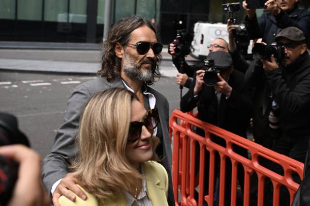 Russell Brand arrives at court for a preliminary hearing LONDON, UNITED KINGDOM - OCTOBER 6: British comedian and actor Russell Brand arrives at Southwark Crown Court for a preliminary hearing regarding rape and sexual assault charges in London, United Kingdom on October 6, 2026. Rasid Necati Aslim Anadolu London United Kingdom. Editorial use only. Please get in touch for any other usage.  Copyright: x2026xAnadoluxRasidxNecatixAslimx