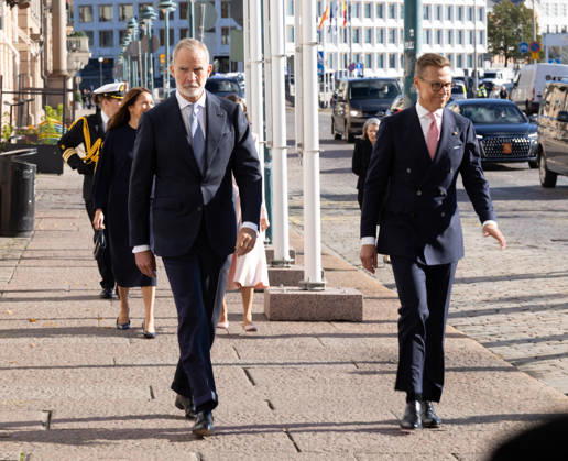 October 6, 2026, Helsinki, Uusimaa, Finland: King Felipe VI, Alexander Stubb, Spain, Finland, Helsinki, Pohjoisesplanadi, Helsinki City Hall, state visit, Spanish royal family, president, diplomacy, walking, kuningas Felipe VI, Espanja, Suomi, Helsingin kaupungintalo, valtiovierailu, Espanjan kuningasperhe, presidentti, diplomatia, kavely Helsinki Finland - ZUMAt172 20261006_zip_t172_037 Copyright: xJosexTabaresx