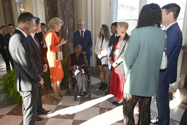 King Philippe and Queen Mathilde receive the Belgian athletes (2025-2026) BRUSSELS, BELGIUM - OCTOBER 06 : Lea Bayekula (Paralympic Team Belgium) pictured with the Queen Mathilde. King Philippe and Queen Mathilde are hosting a reception at Laeken Castle for Belgian athletes who have distinguished themselves over the past two years. Among them are athletes who have won a medal at a European or World Championship in an Olympic or Paralympic sport, as well as those who have achieved an exceptional performance on the world stage on October 6, 2026 in Brussels, Belgium, 06 10 2026 Brussels Belgium  Copyright: xDidierxLebrunx