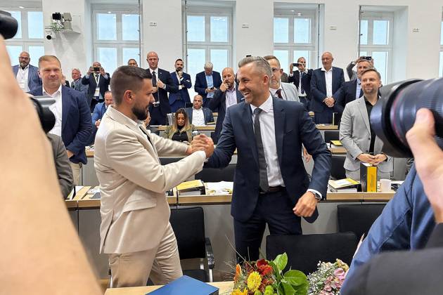 Magdeburg, Saxony-Anhalt, Germany, October 6, 2026: Inaugural session of the state parliament; Tobias Rausch (AfD) and Ulrich Siegmund (AfD) after the election of the new state parliament president Copyright: xdtsxNachrichtenagenturx dts_137254