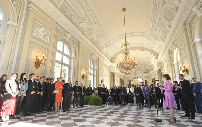 King Philippe and Queen Mathilde receive the Belgian athletes (2025-2026) BRUSSELS, BELGIUM - OCTOBER 06 : King Philippe and Queen Mathilde are hosting a reception at Laeken Castle for Belgian athletes who have distinguished themselves over the past two years. Among them are athletes who have won a medal at a European or World Championship in an Olympic or Paralympic sport, as well as those who have achieved an exceptional performance on the world stage on October 6, 2026 in Brussels, Belgium, 06 10 2026 Brussels Belgium  Copyright: xDidierxLebrunx