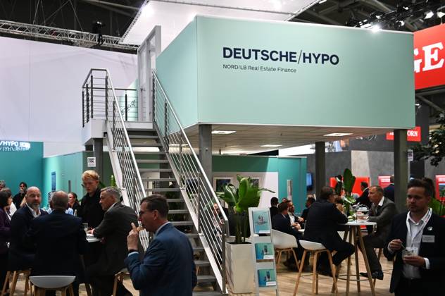 EXPO REAL 2026 is currently taking place at the Messe München exhibition grounds. It is Europe’s largest international trade fair for real estate, investment, and infrastructure. Photo: Deutsche Hypo booth. Deutsche Hypo (Deutsche Hypothekenbank NORD LB Real Estate Finance) is a center of expertise within NORD LB specializing in com