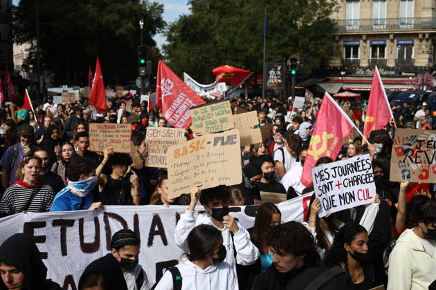 Student Demonstration - Paris Students are gathering at Gare de Lyon to protest against the current state of public education, once again, on October 6, 2026, in Paris, France. Today’s march is planned to go from Gare de Lyon to Place de la République. Photo by Raphael Lafargue ABACAPRESS.COM Paris France Copyright: xLafarguexRaphael ABACAx
