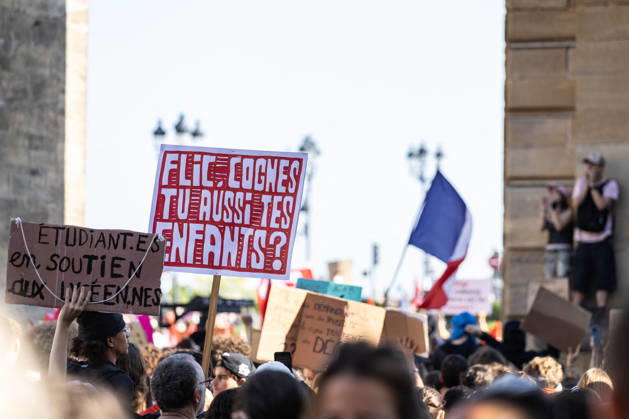 Students Demonstration Over Education Conditions - Bordeaux High school students demonstrate in the streets during a nationwide mobilization calling for more resources and improved conditions in school, in Bordeaux, France, on October 6, 2026. Photo by Margot Le Gonidec ABACAPRESS.COM Bordeaux France  Copyright: xLexGonidecxMargot ABACAx