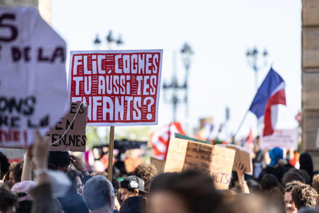 Students Demonstration Over Education Conditions - Bordeaux High school students demonstrate in the streets during a nationwide mobilization calling for more resources and improved conditions in school, in Bordeaux, France, on October 6, 2026. Photo by Margot Le Gonidec ABACAPRESS.COM Bordeaux France  Copyright: xLexGonidecxMargot ABACAx