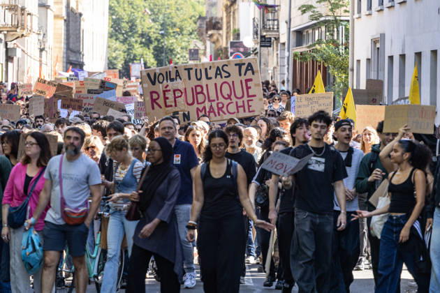 Students Demonstration Over Education Conditions - Bordeaux High school students demonstrate in the streets during a nationwide mobilization calling for more resources and improved conditions in school, in Bordeaux, France, on October 6, 2026. Photo by Margot Le Gonidec ABACAPRESS.COM Bordeaux France  Copyright: xLexGonidecxMargot ABACAx
