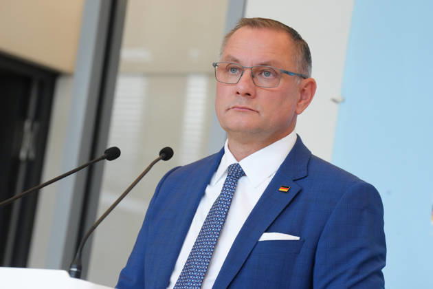 Press conference by the AfD chairperson ahead of the parliamentary group meeting: Tino Chrupalla, AfD, pictured during a press statement ahead of the parliamentary group meeting in the German Bundestag, Berlin, October 6, 2026, Berlin, Berlin, Germany