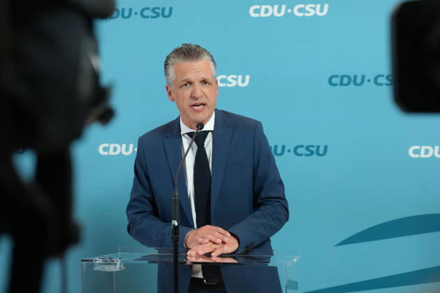 CDU and CSU press conference ahead of the parliamentary group meeting: Thorsten Frei of the CDU delivers a press statement ahead of the meeting of the CDU and CSU parliamentary group in the German Bundestag, Berlin, October 6, 2026, Berlin, Berlin, Germany
