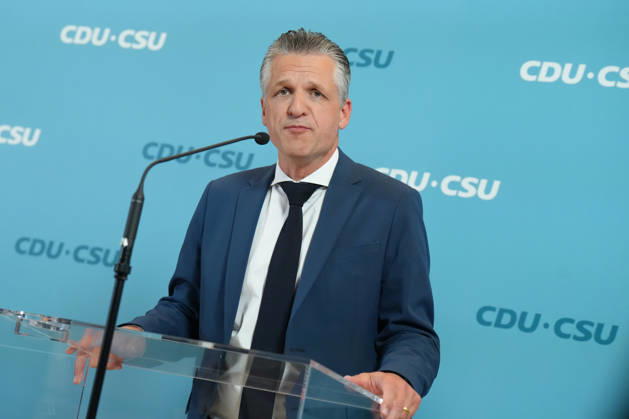 CDU and CSU press conference ahead of the parliamentary group meeting: Thorsten Frei of the CDU delivers a press statement ahead of the meeting of the CDU and CSU parliamentary group in the German Bundestag, Berlin, October 6, 2026, Berlin, Berlin, Germany