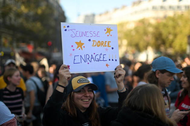 Student Demonstration - Paris People take part in a demonstration part of a nationwide day of actions called by high-school students, joined by unions and teachers, who for days have been demanding better learning conditions in protests punctuated by violent confrontations in Paris, France on October 6, 2026. Students have blocked the entrances to hundreds of high schools for 15- to 17-year-olds since late September, complaining of missing teachers, overloaded timetables, dilapidated classrooms and buildings that cannot cope with rising temperatures. Photo by Lionel Urman ABACAPRESS.COM Paris France Copyright: xUrmanxLionel ABACAx