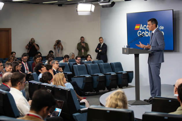 IPA89366906 - MADRID, SPAIN. October 6, 2026. Spanish Prime Minister Pedro Sanchez during a press conference at the Moncloa, one day after announcing new early general elections for November 29.  Copyright: xFrancescoxMilitelloxMirtox xx IPA89366906